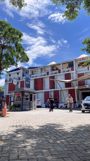 Exterior & Views 2, Bell's Place Hotel, Bogor