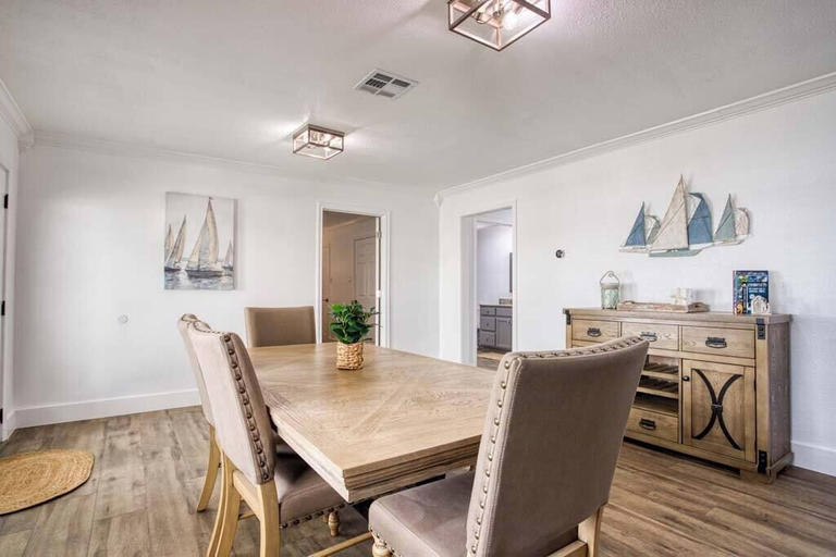 Dining 2, Sleeps 32 - Spectacular Adjoining Homes Awaits, Nueces
