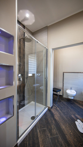 Bathroom 5, Albagiò, Reggio Di Calabria