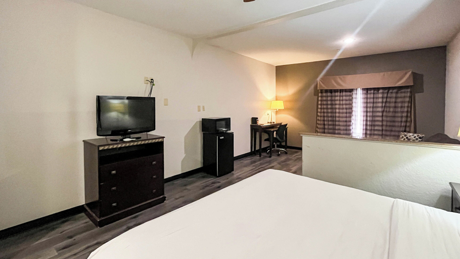 Room 2, Studio 6 Suites Houston, TX - Spring, Houston