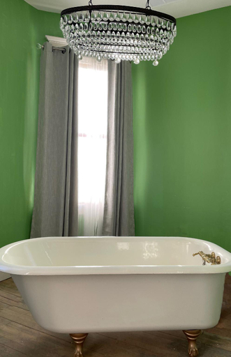 Bathroom, Kaskaskia Place, Kansas City
