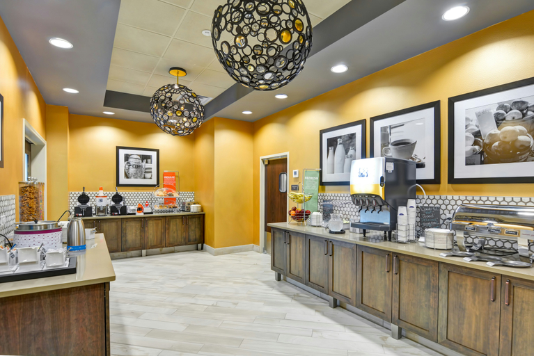 Food & Drinks 5, Hampton Inn By Hilton Atlanta Kennesaw, Cobb