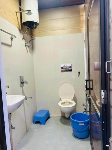 Bathroom 5, Hotel Shivika, Bikaner