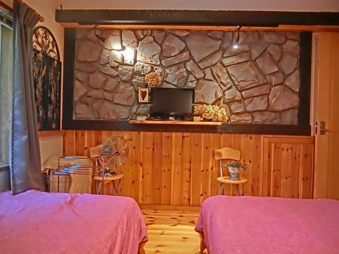 Bedroom 4, Hakuba Kazenoko, Hakuba