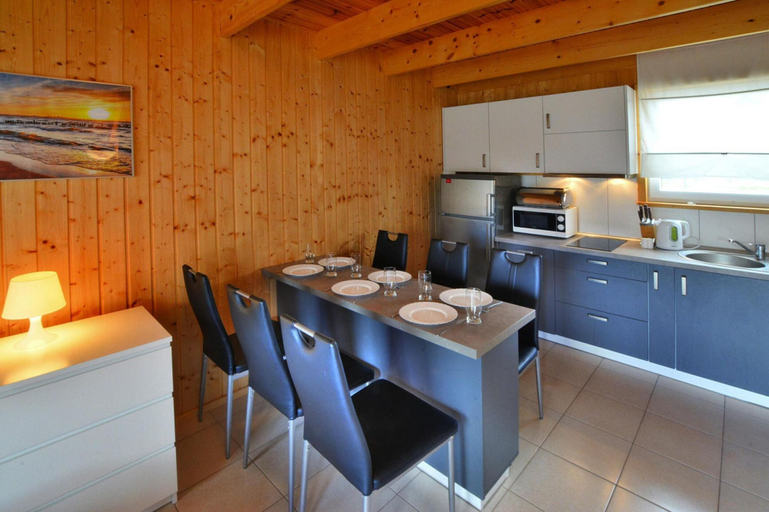 Dining 2, Comfortable Cottages With Terraces, Close to the Beach, Kołobrzeg