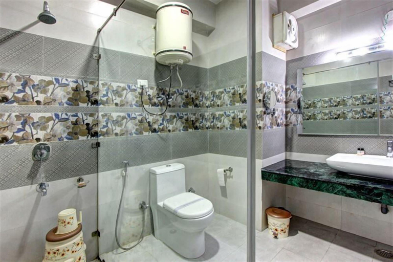 Bathroom 4, Manali Valley Resorts, Kullu