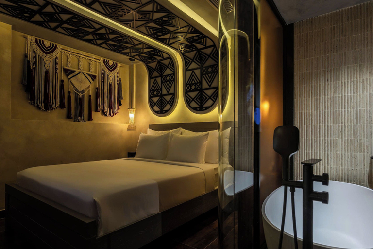 Room 3, PYNT HOTEL 8, Tan Phu