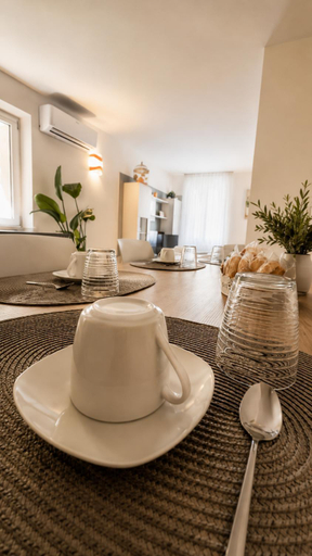 Food & Drinks 4, ES Rooms and Apartments, Trento