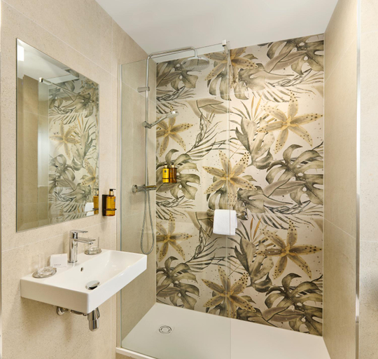 Bathroom, Ariel House, Dublin