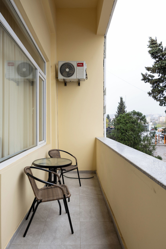 Outdoor dining 2, Hotel Gezi, Tbilisi