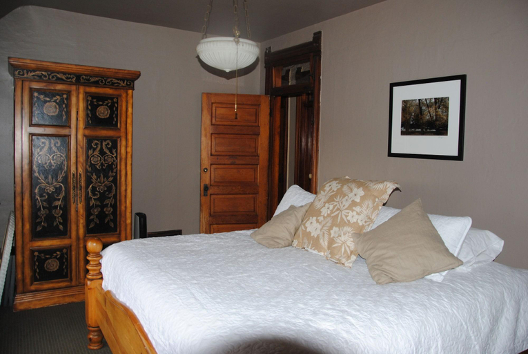 Bedroom 3, Off Broadway B B, Denver