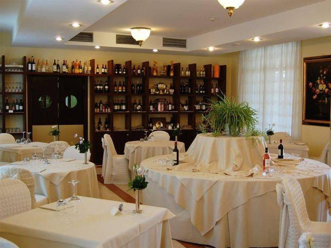 Exterior & Views 4, President Hotel, Pistoia