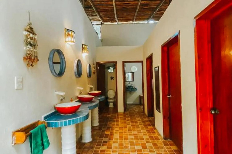 Bathroom 3, Hostal Mulut Tulum, Cozumel