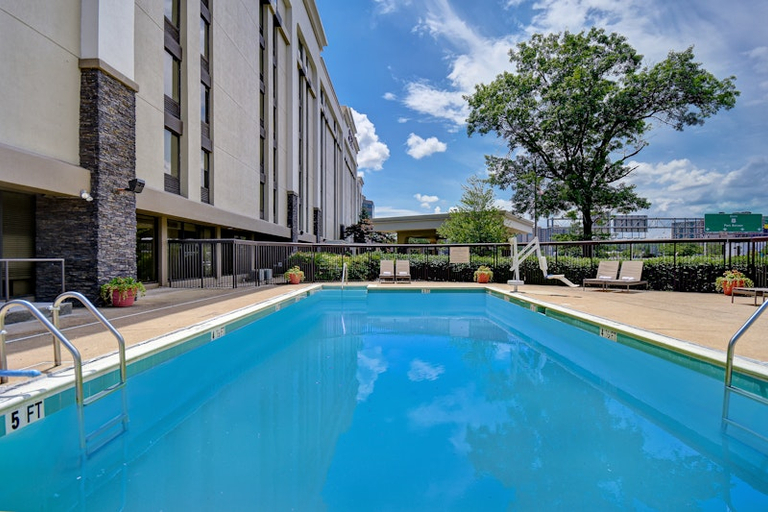 Sport & Beauty, Hampton Inn & Suites Alexandria Old Town Area South, Fairfax