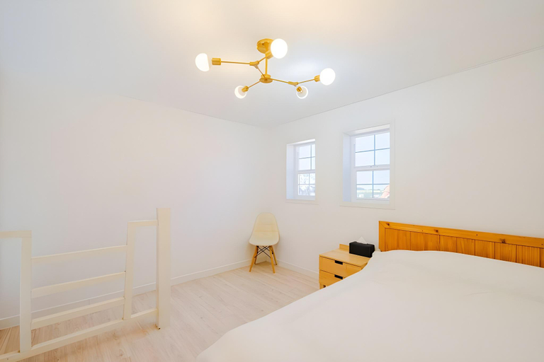 Bedroom 2, Jeju Sehwa Moon Rabbit, Jeju