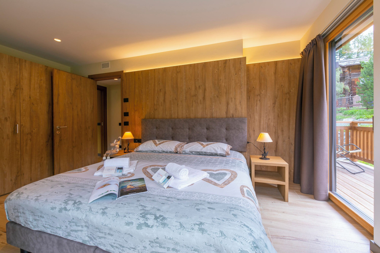Bedroom 1, Casa Luminosa Ski in -Ski out 100m, Sondrio