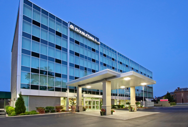 Exterior & Views 1, DoubleTree by Hilton Hotel Newark, Licking