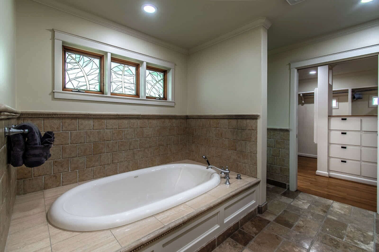 Bathroom 2, Ocean Drive Grand Estate Sleeps 54 Pool, Nueces