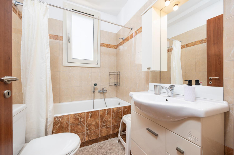 Bathroom 3, Villa Georgia, Crete