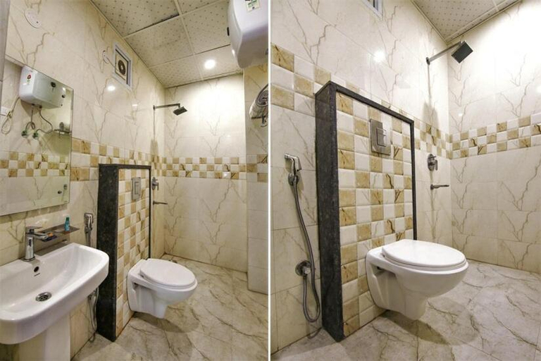 Bathroom, The Nirvana Delhi Airport - FREE Airport Drop, Delhi