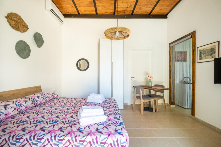 Bedroom 2, Salenzia apartment, Lecce