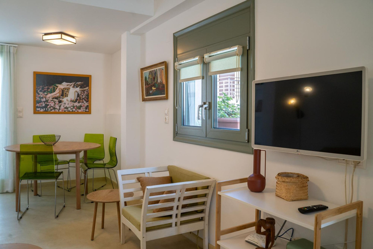 Room 5, Eclectic Urban Nest in Heraklion, Crete