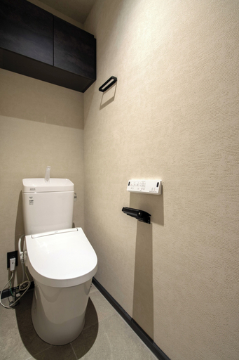 Bathroom 3, Hotel Guild 5, Taitō
