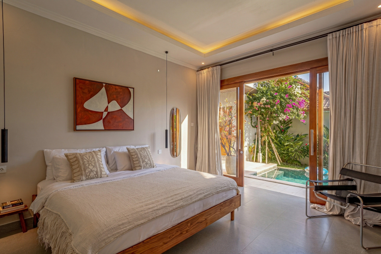 Others 3, Casa Vicca, Badung