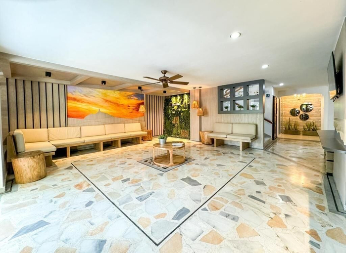 Others 5, HOTEL VALLADOLID, Santa Marta (Dist. Esp.)