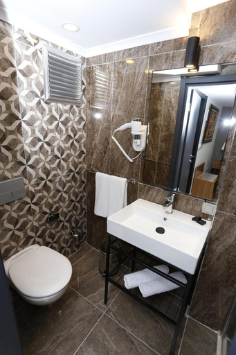 Bathroom 3, DeÄŸirmenlik Casamia Caffe & Suite, Merkez