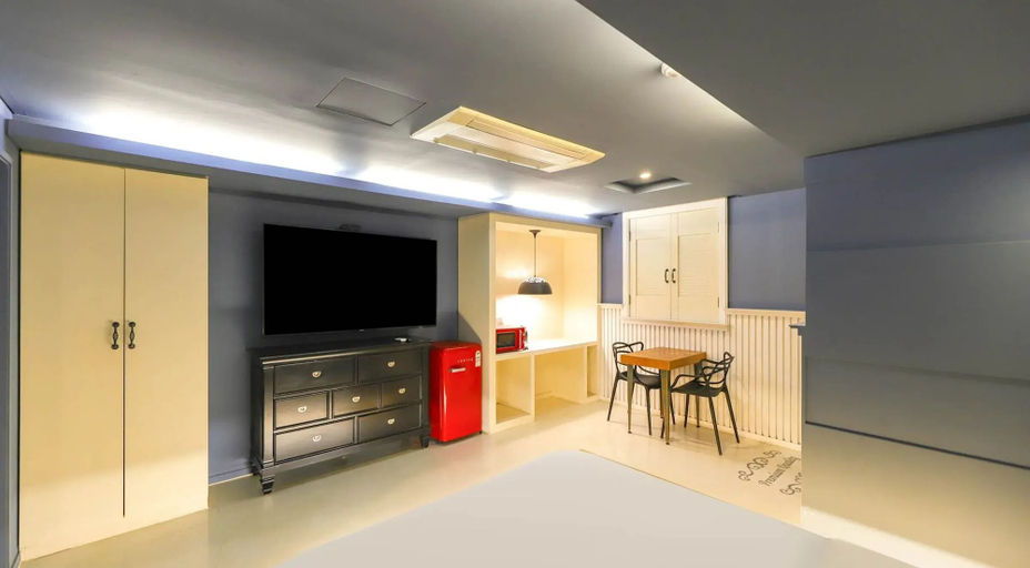 Others 4, 747 Motel, Gimcheon
