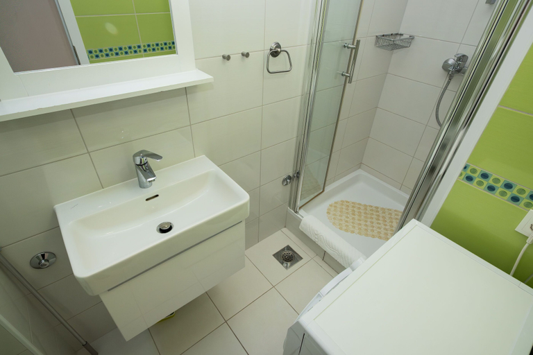 Bathroom 3, House Dunja, Omiš