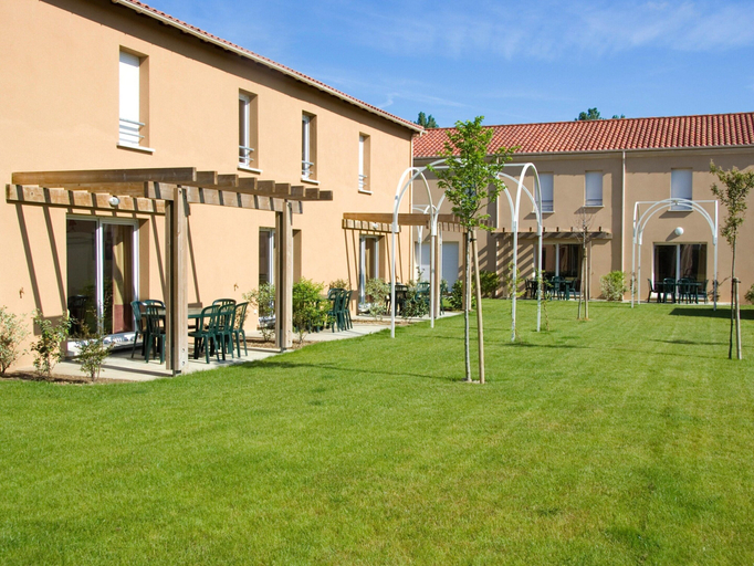 Garden 2, Spacious Dordogne Maisonette, Dordogne
