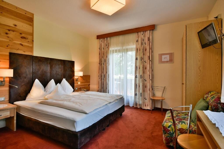 Bedroom 4, Hotel Villnerhof, Bolzano