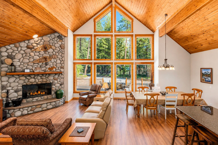 Interior 2, Getaway Moose 3 Bedroom Home by NW Comfy Cabins by RedAwning, Chelan