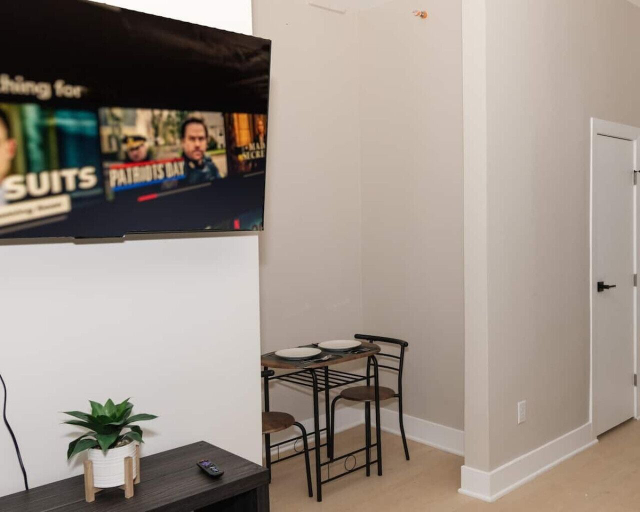 Interior 3, 610 Large Studio Downtown With Pool Table, Albany
