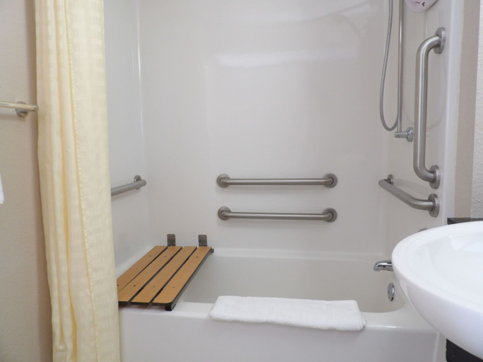 Bathroom 5, Econo Lodge Inn & Suites Yuma, Yuma