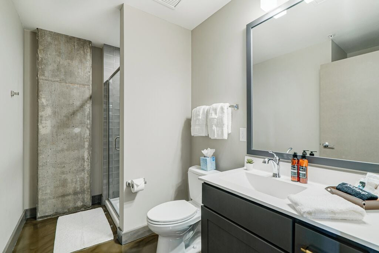 Bathroom 4, Sable 705 - Two Bedroom, Hennepin