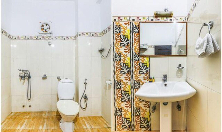 Bathroom 4, Fabhotel Pramila, Hardwar