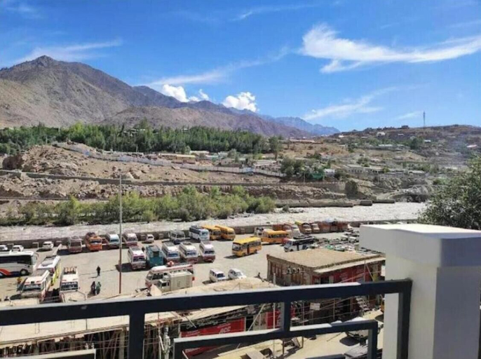 Others 5, Hotel Brownhills, Kargil