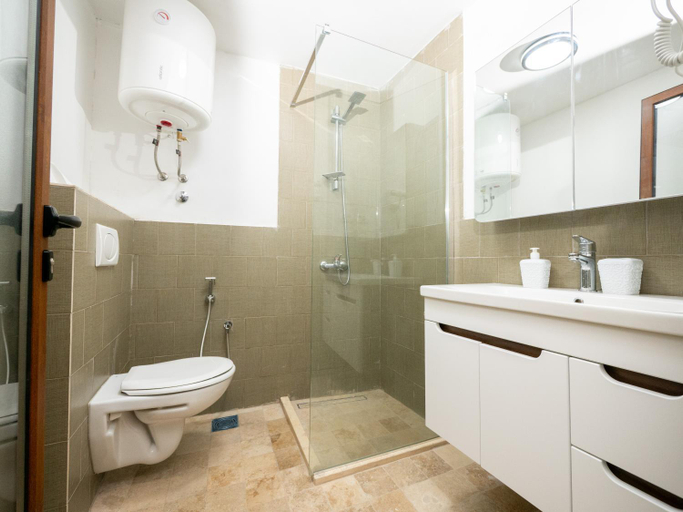 Bathroom 2, Apartmens Aida Luks