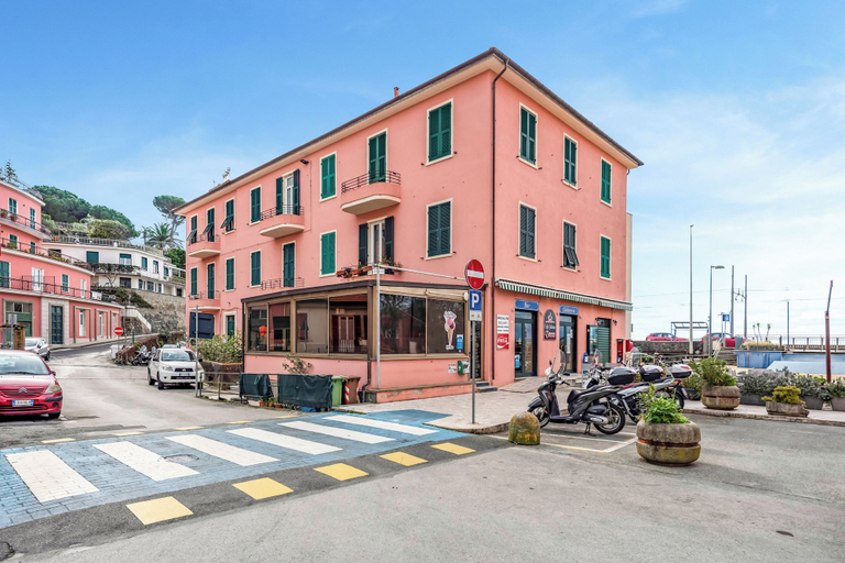 Exterior 4, Amiado, Genova