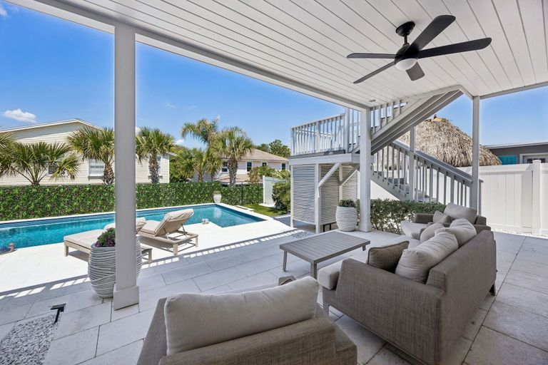 Living area 3, Private Pool and Hot Tub Fernandina Beach Retreat, Nassau