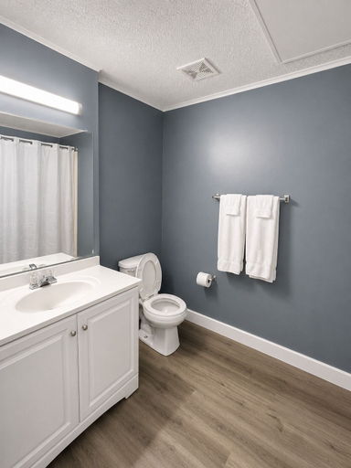 Bathroom 2, Sunwestern Suites, Douglas