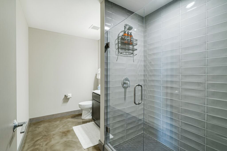 Bathroom 4, Sable 705 - Two Bedroom, Hennepin