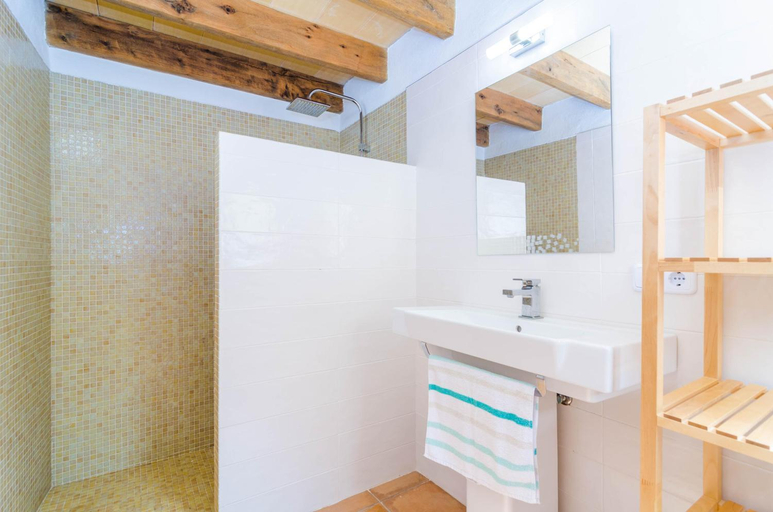 Bathroom, Can Romaguera, Baleares