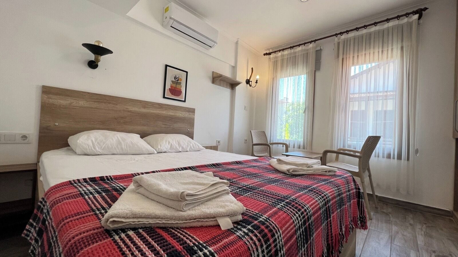Room 5, anayurt oteli, Ula