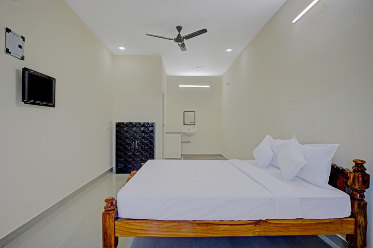 Bedroom 2, Hotel O Vsv Guest House, Thiruvallur