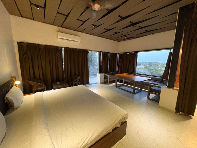 Room 5, Dhruvtara Farms & Resort, Jabalpur