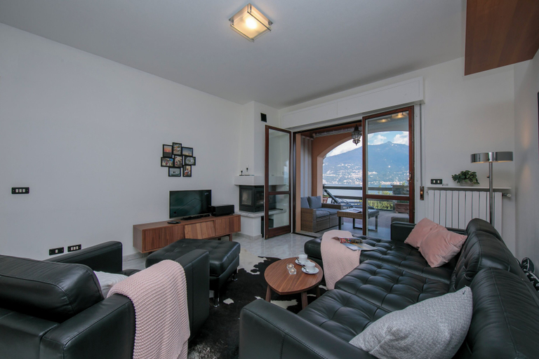 Others 4, Sonenga Panoramic Terrace, Como